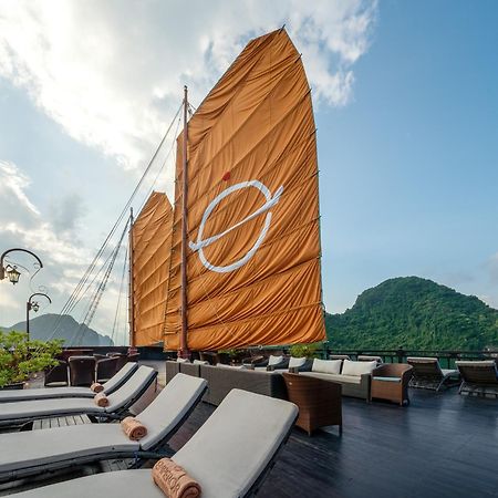 Hotel Emperor Cruises Legacy Hạ Long Exterior foto