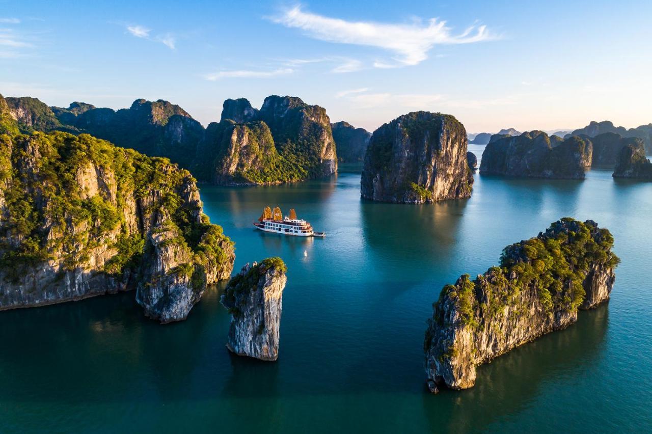 Hotel Emperor Cruises Legacy Hạ Long Exterior foto