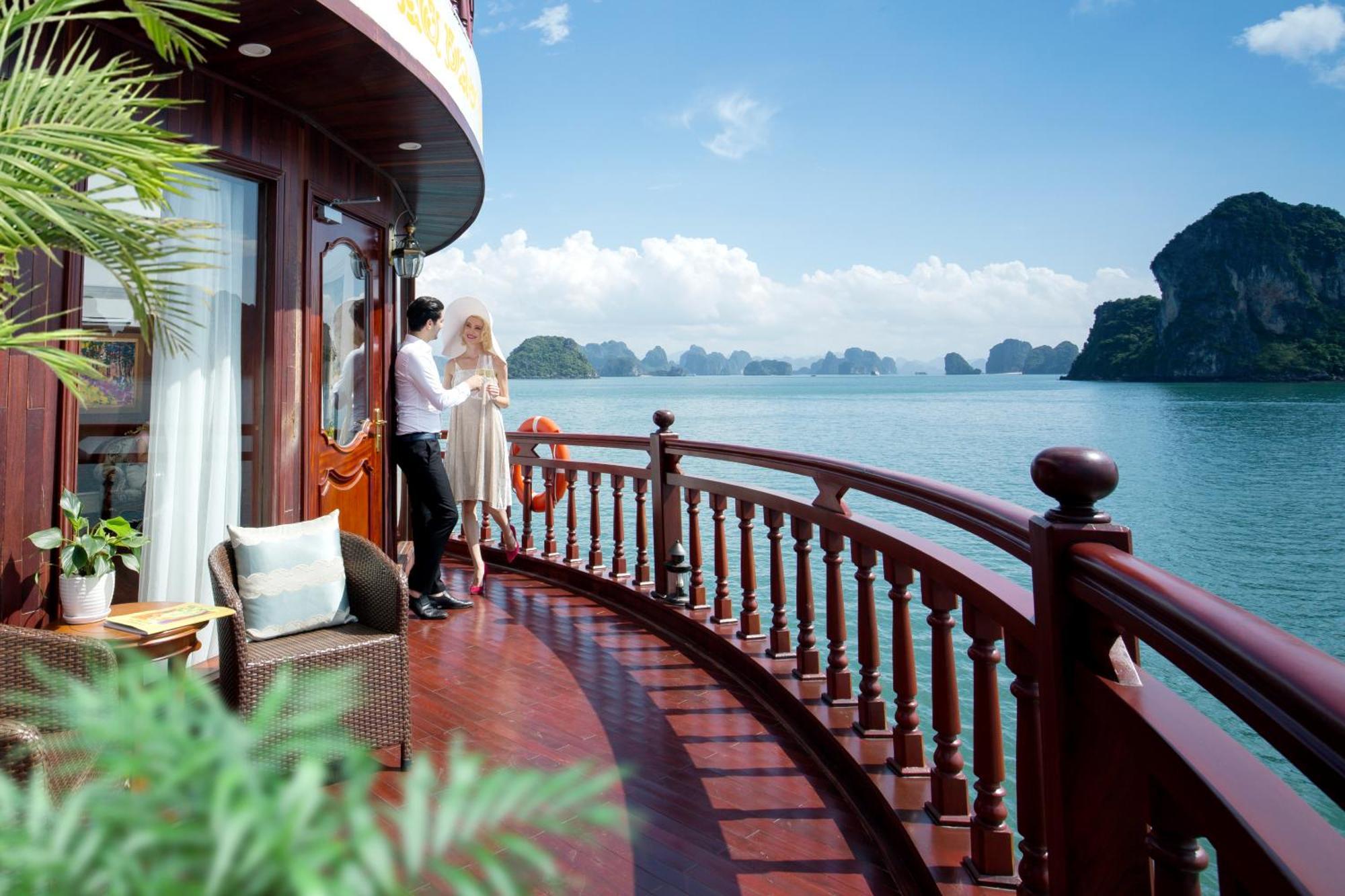 Hotel Emperor Cruises Legacy Hạ Long Exterior foto